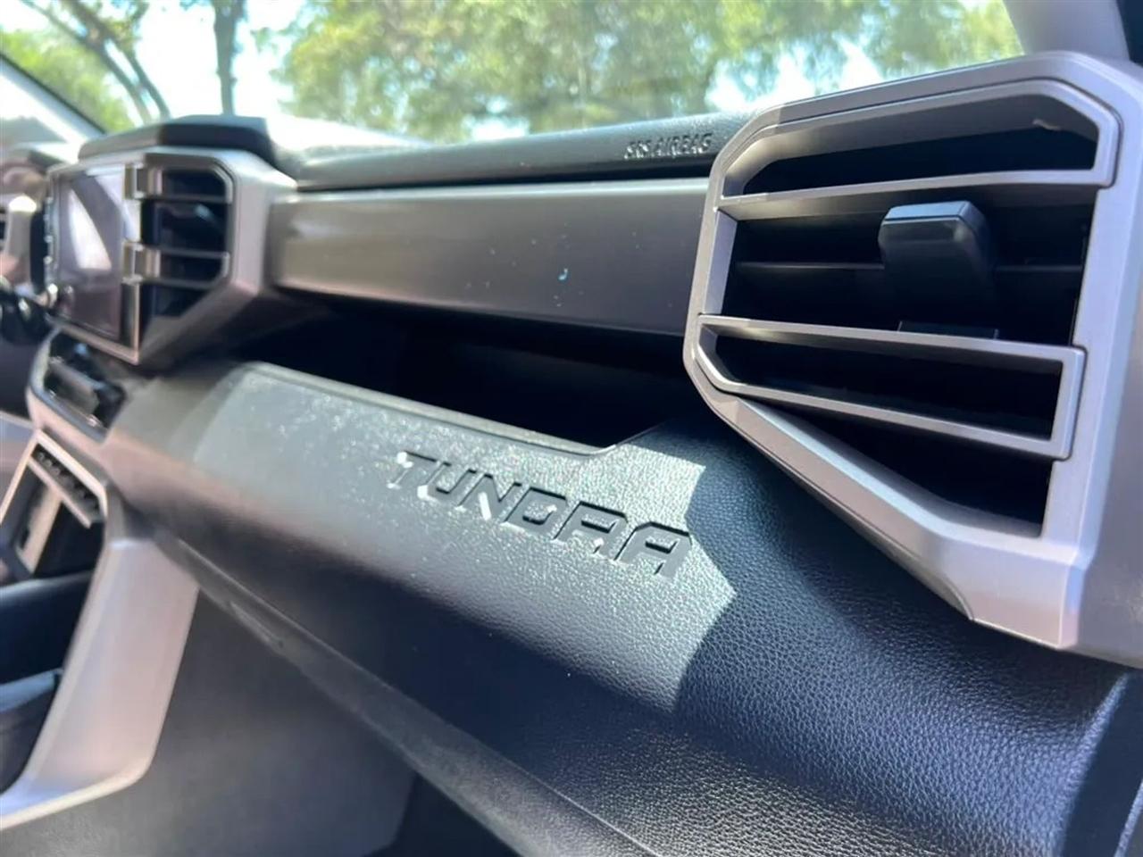 Toyota Tundra  2023