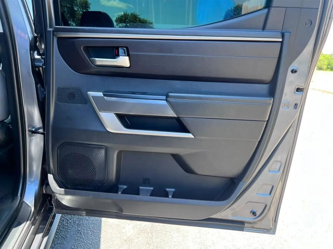 Toyota Tundra  2023