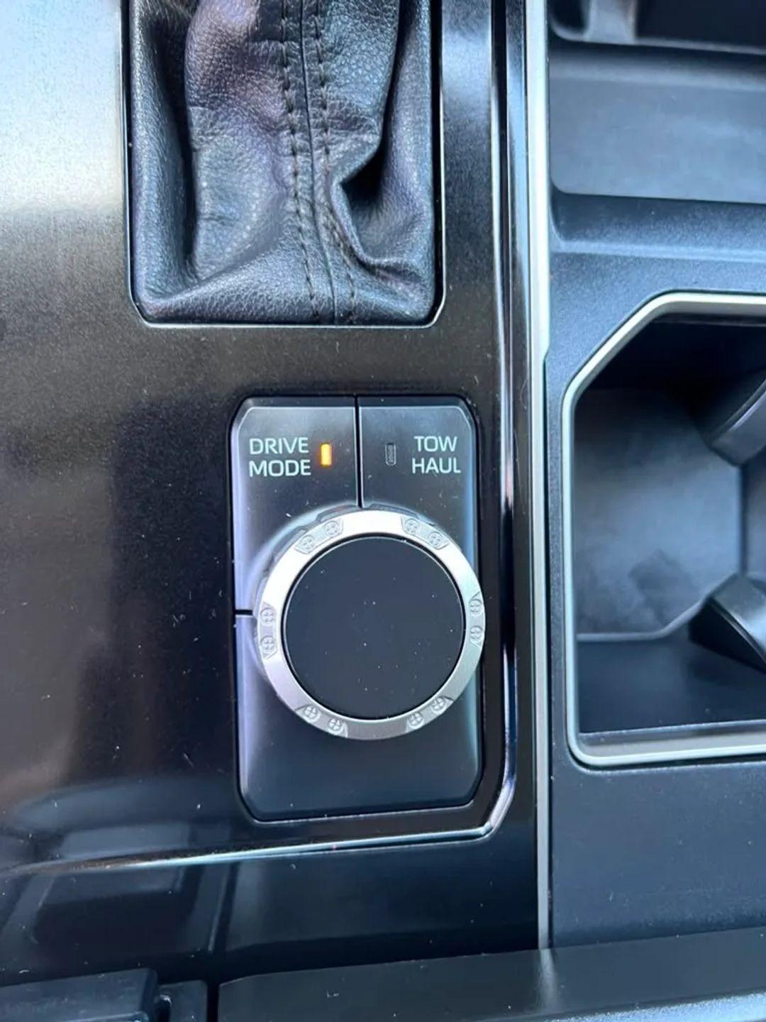 Toyota Tundra  2023