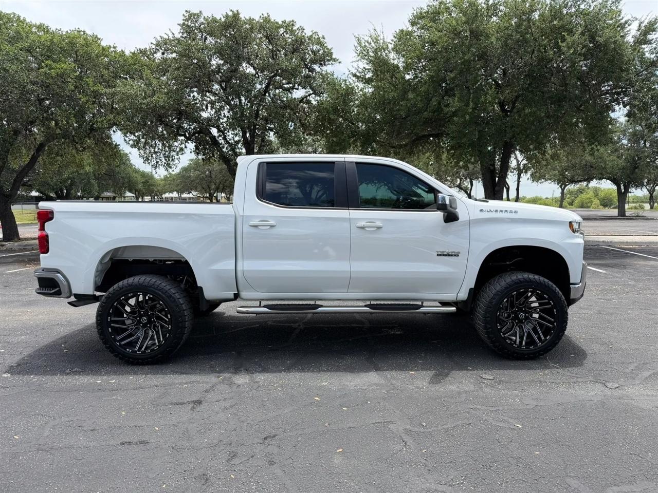 Chevrolet Silverado 1500  2021