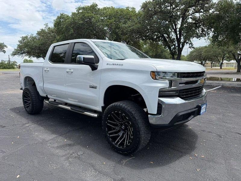 Chevrolet Silverado 1500  2021