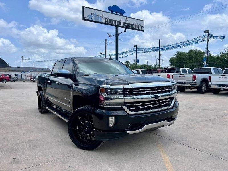 2017 Chevrolet Silverado 1500 LTZ Pickup 4D 5 3/4 ft