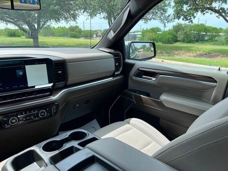 Chevrolet Silverado 1500  2024