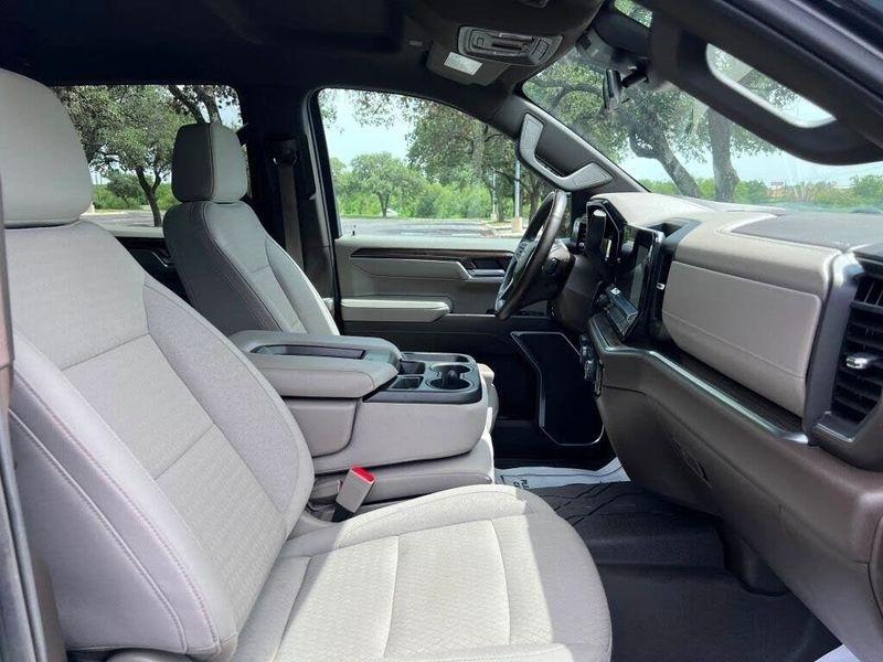Chevrolet Silverado 1500  2024
