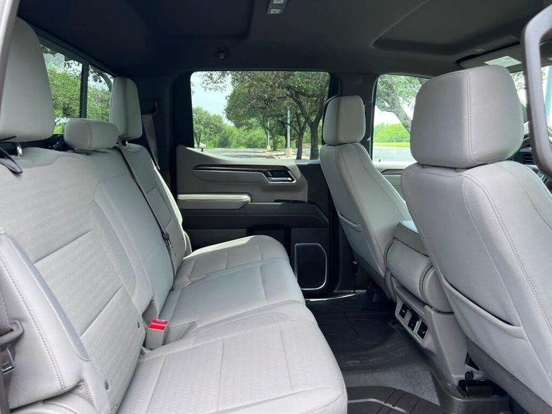 Chevrolet Silverado 1500  2024
