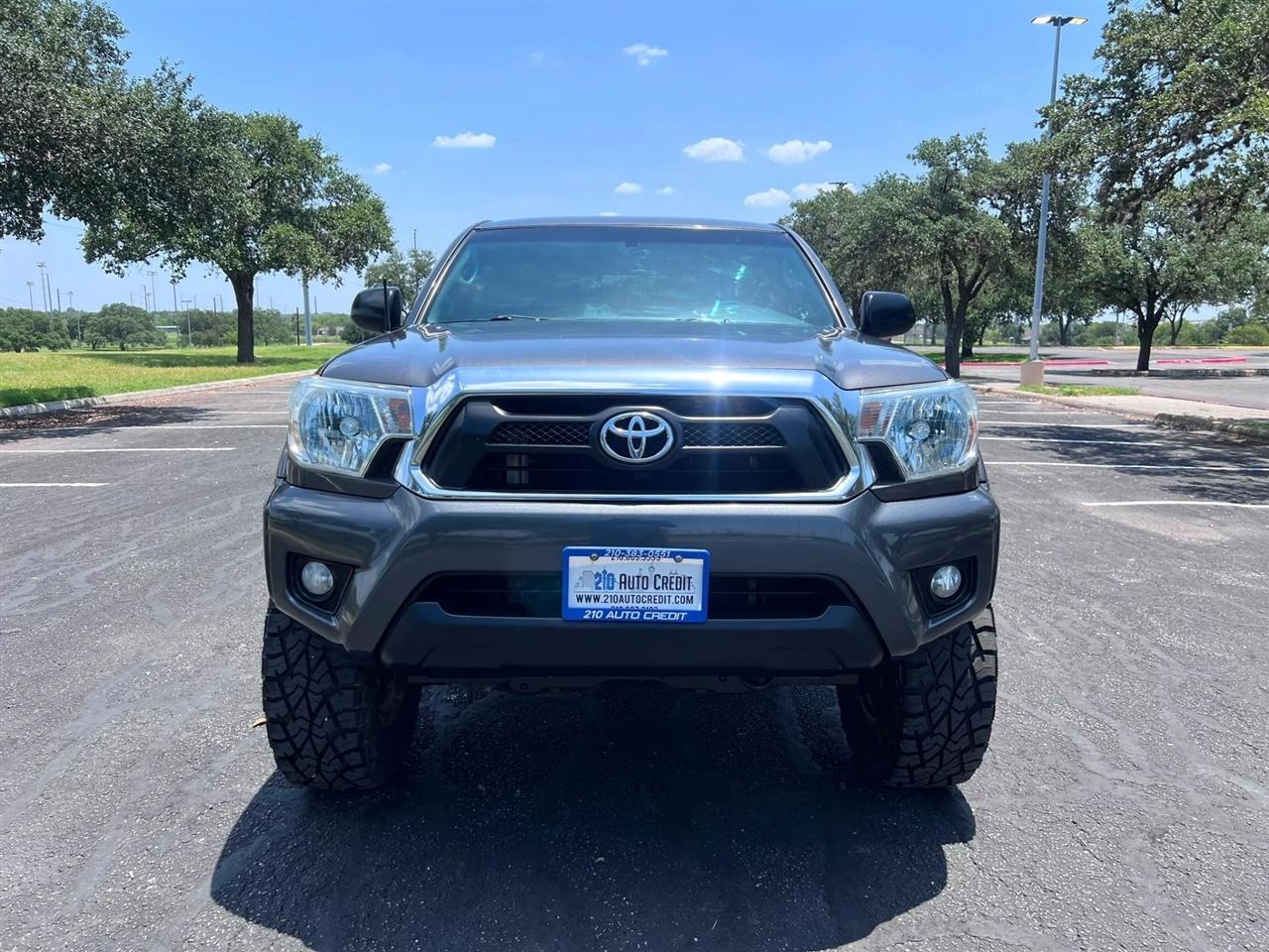 Toyota Tacoma  2015
