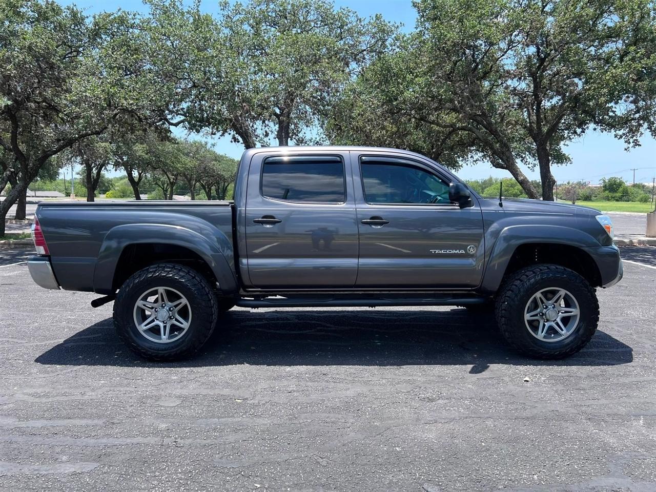 Toyota Tacoma  2015