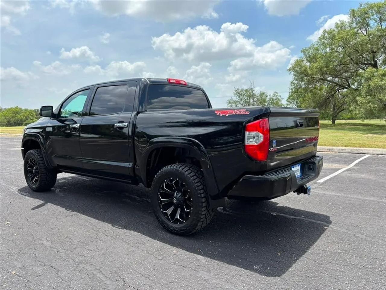 Toyota Tundra  2016