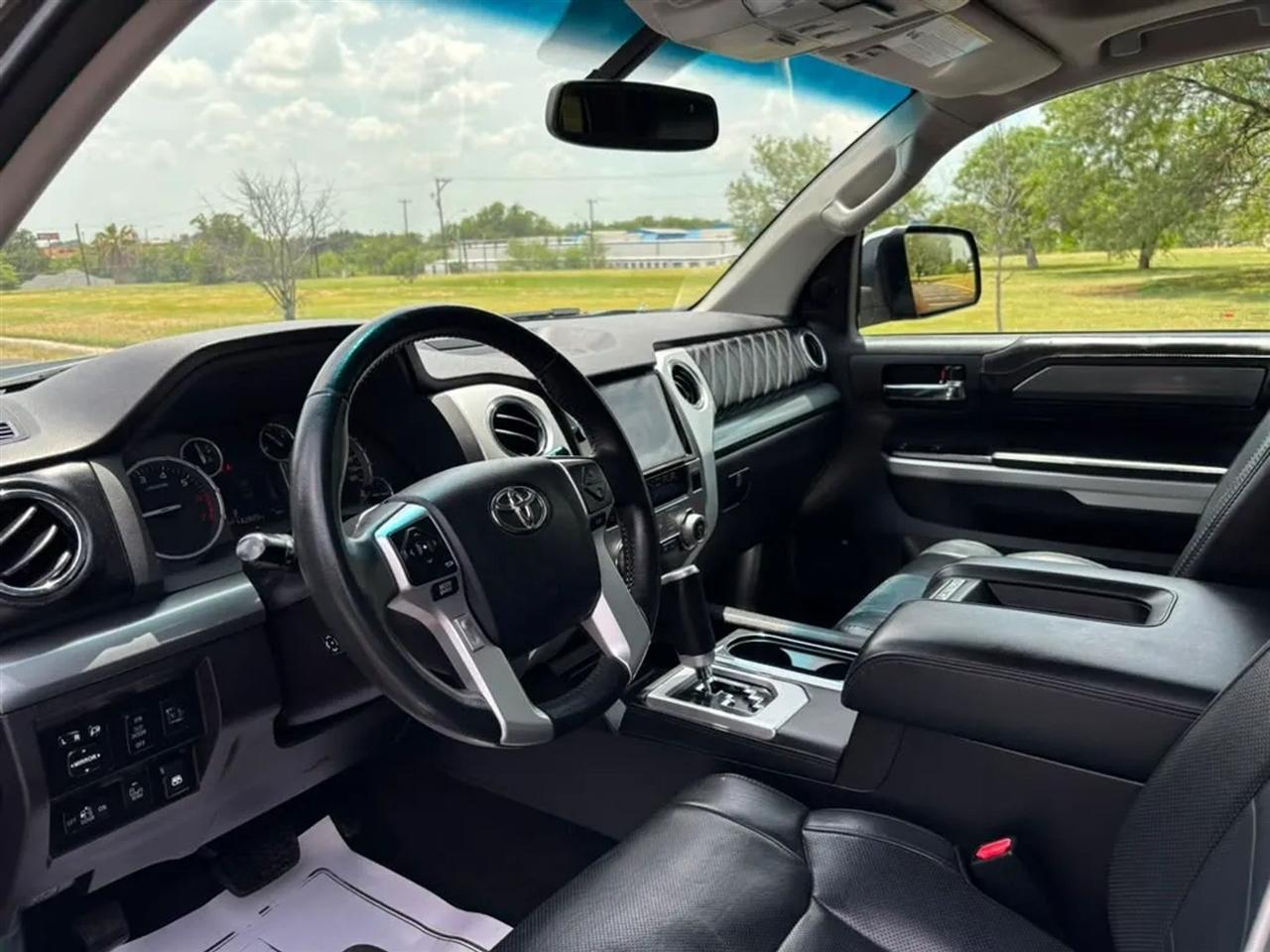 Toyota Tundra  2016