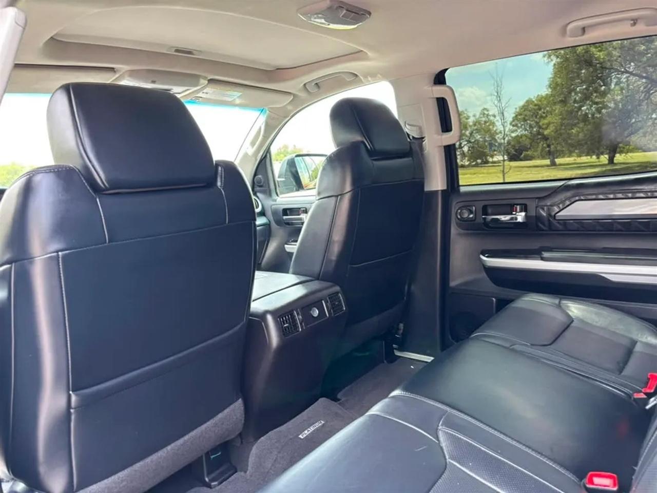 Toyota Tundra  2016