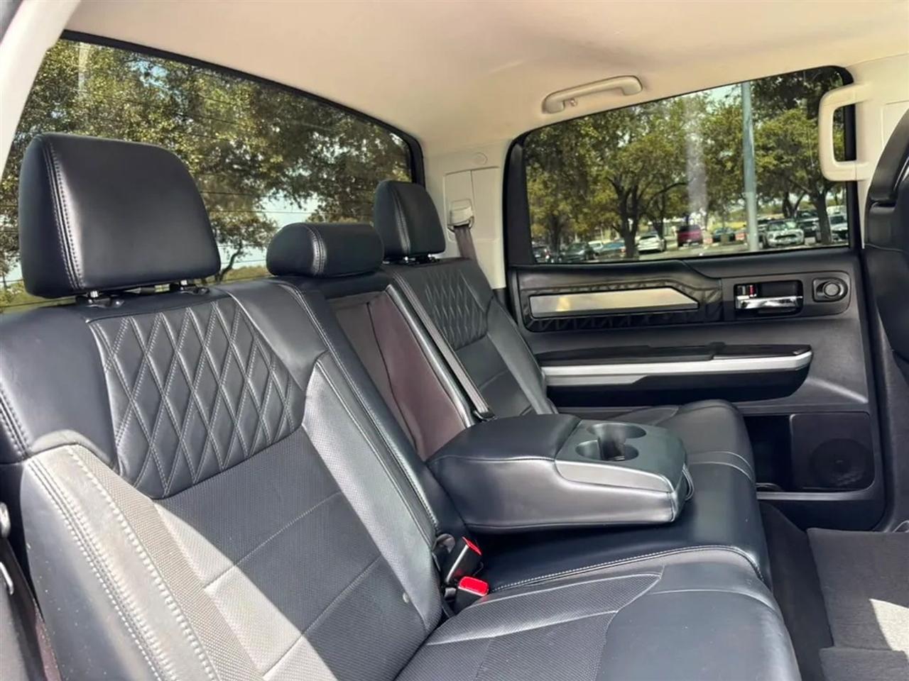 Toyota Tundra  2016