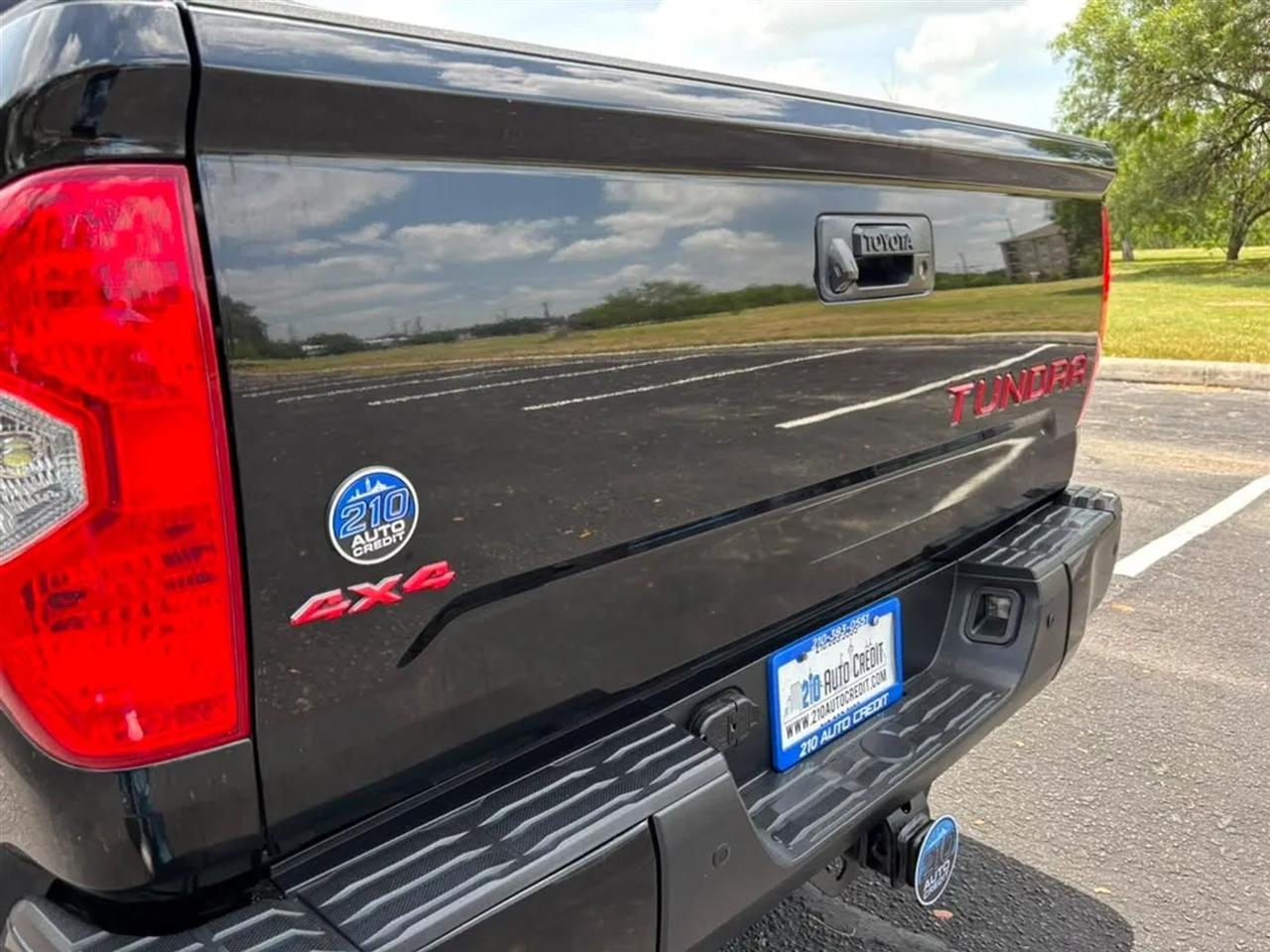 Toyota Tundra  2016