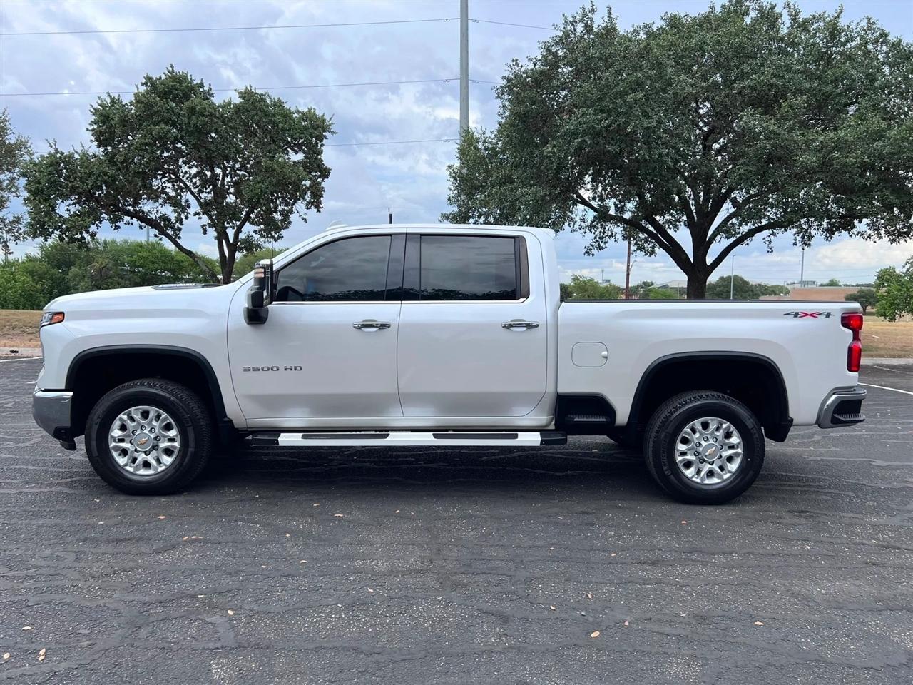Chevrolet Silverado 3500HD  2024
