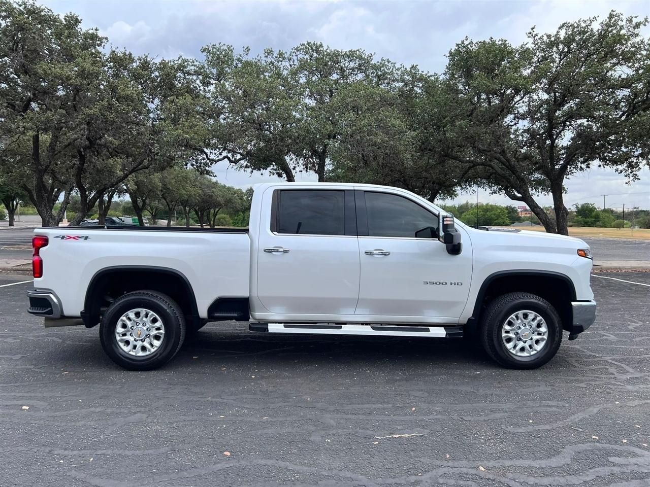 Chevrolet Silverado 3500HD  2024