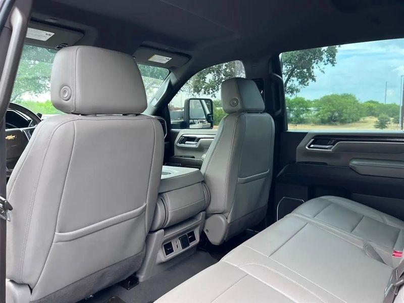 Chevrolet Silverado 3500HD  2024