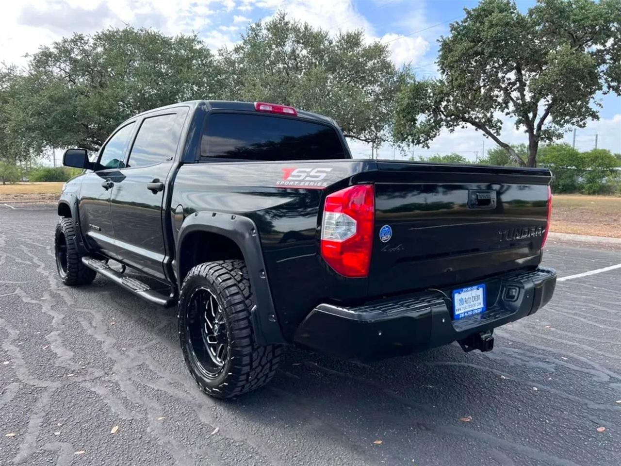 Toyota Tundra  2019