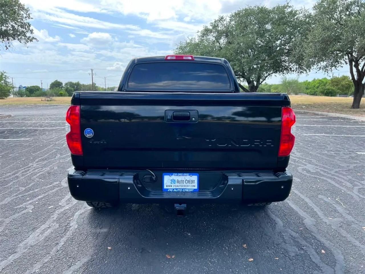 Toyota Tundra  2019