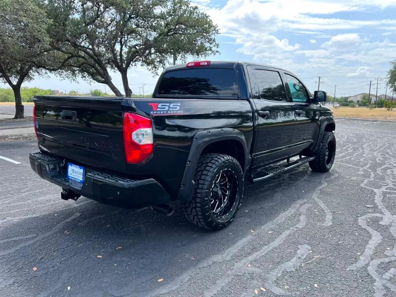 Toyota Tundra  2019