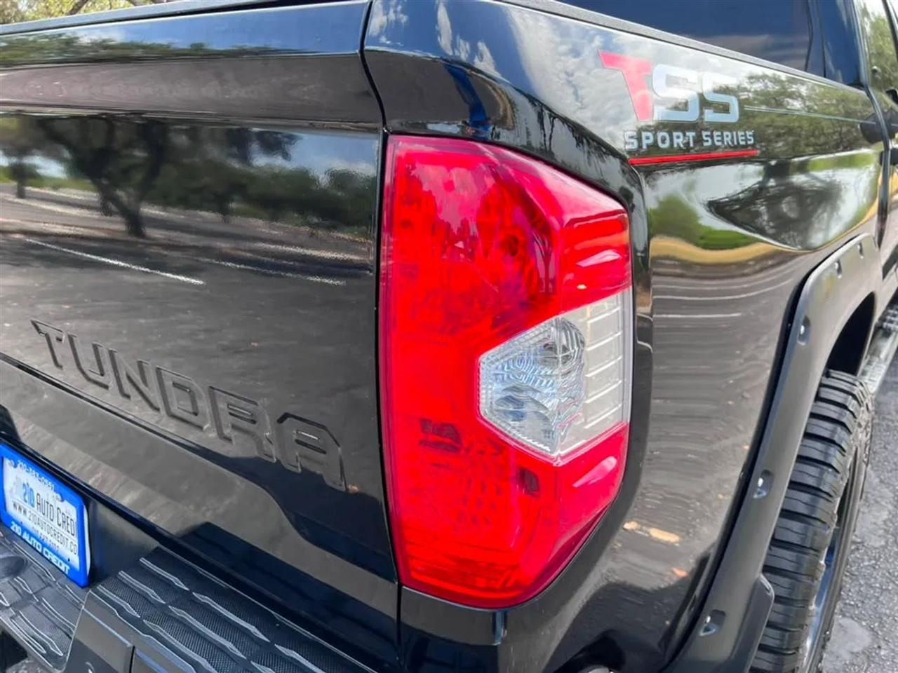 Toyota Tundra  2019