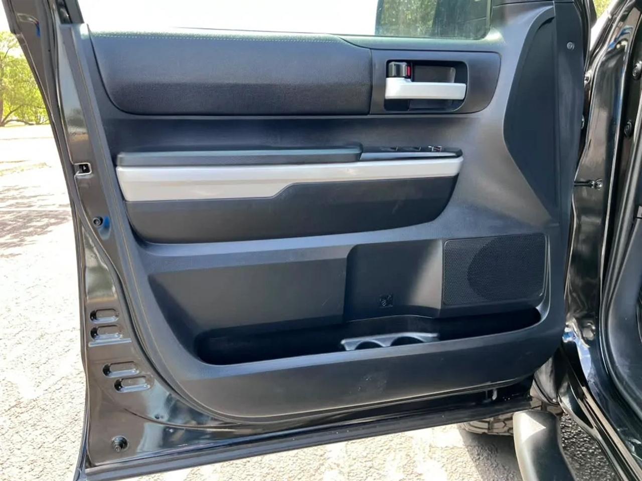 Toyota Tundra  2019