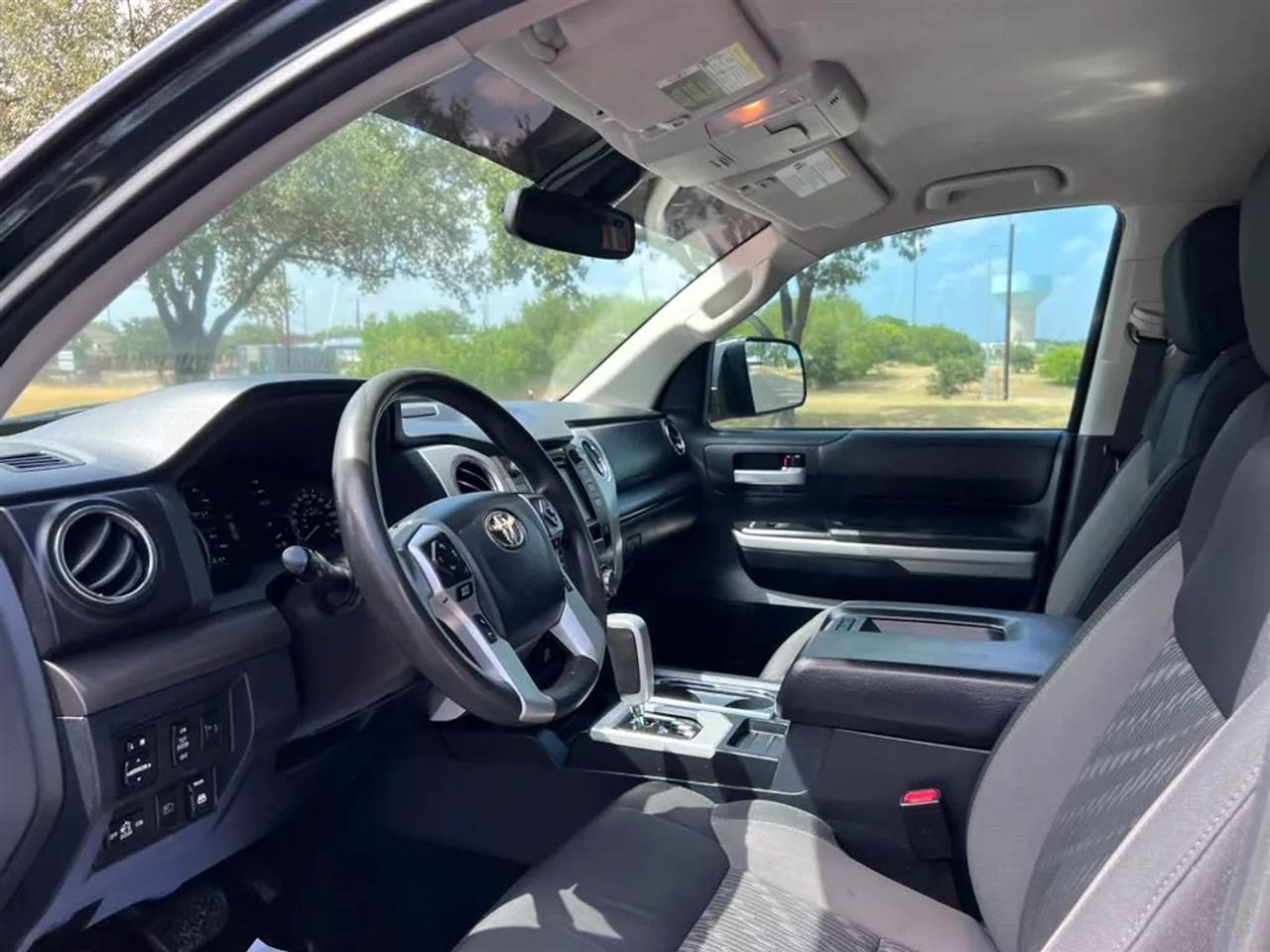 Toyota Tundra  2019
