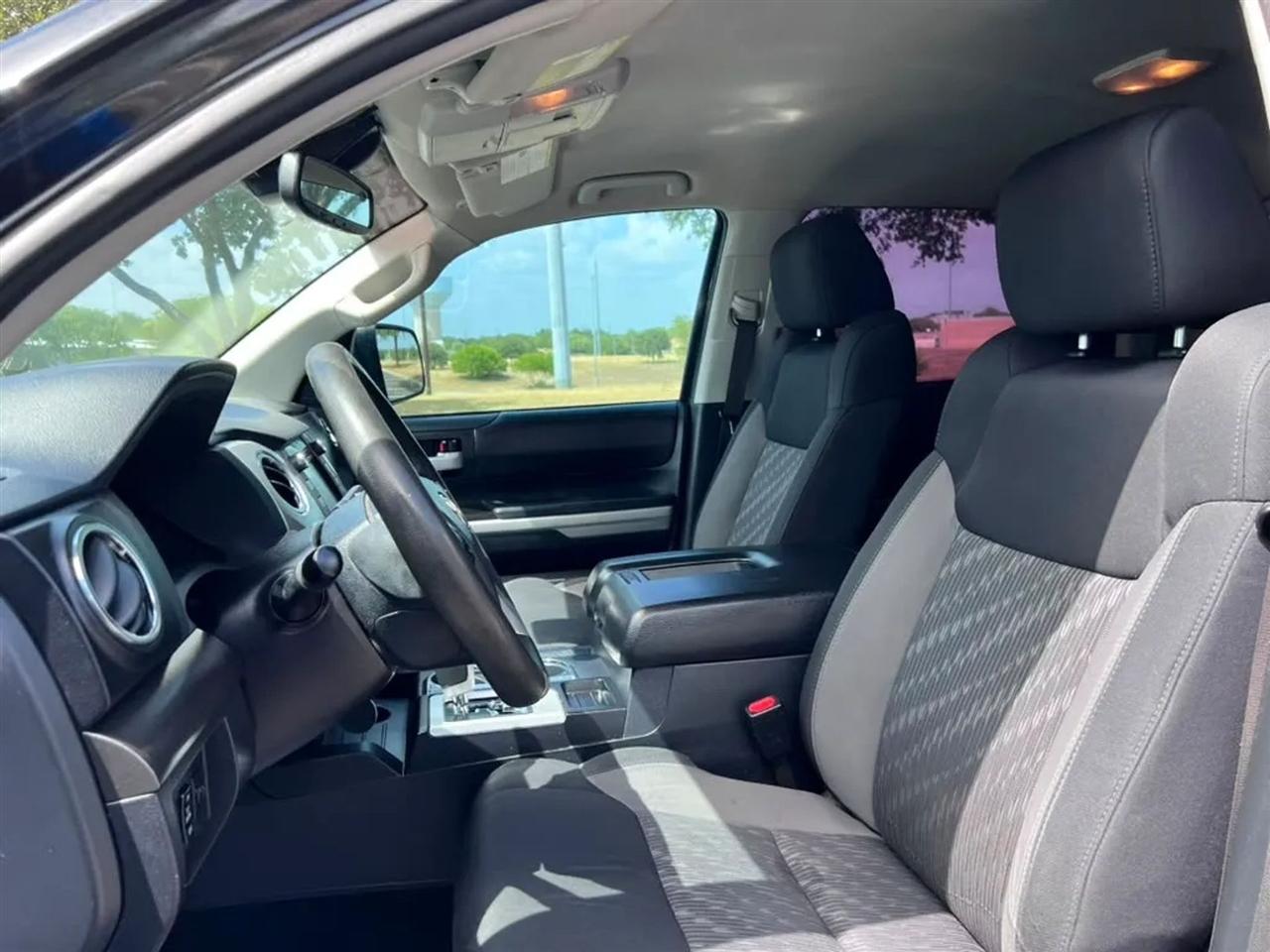 Toyota Tundra  2019