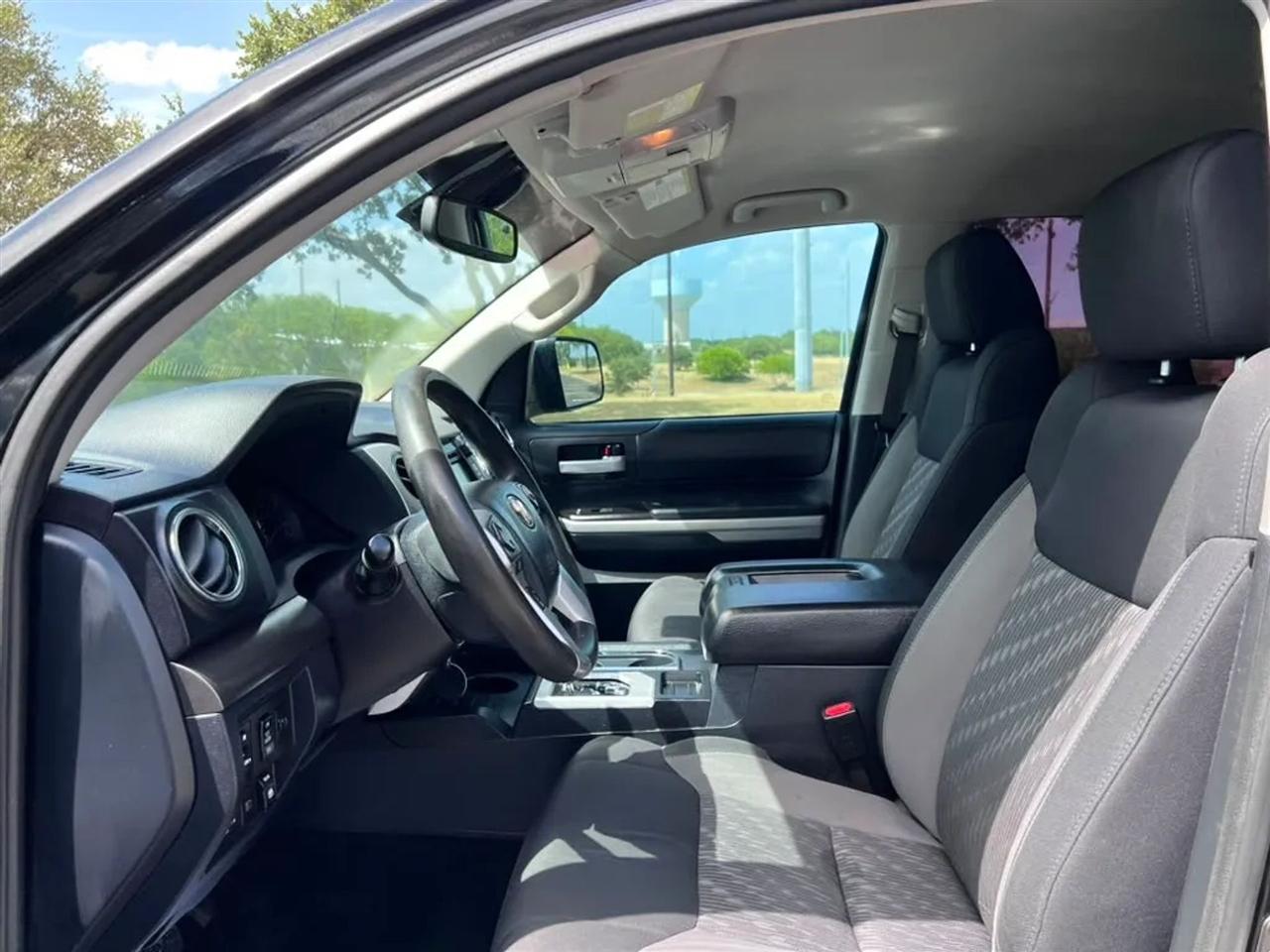 Toyota Tundra  2019
