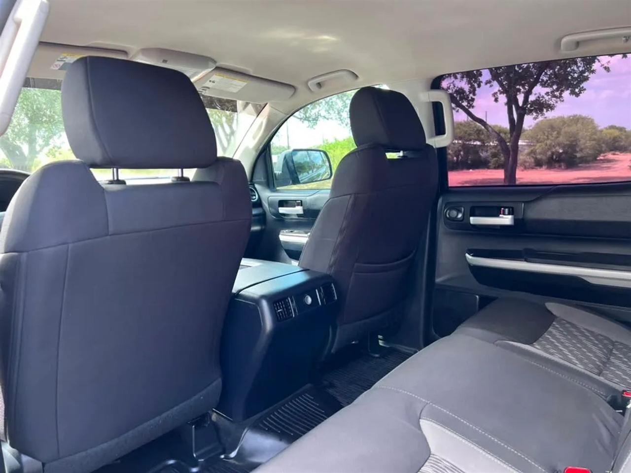 Toyota Tundra  2019