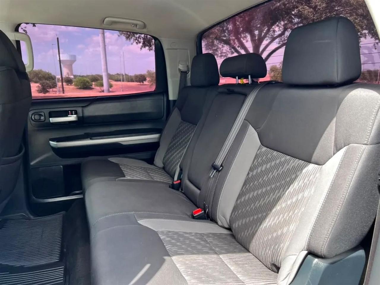 Toyota Tundra  2019