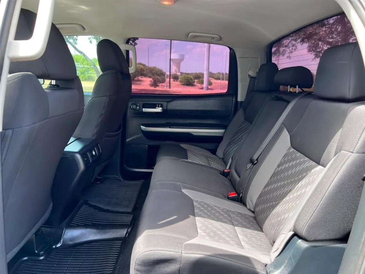 Toyota Tundra  2019