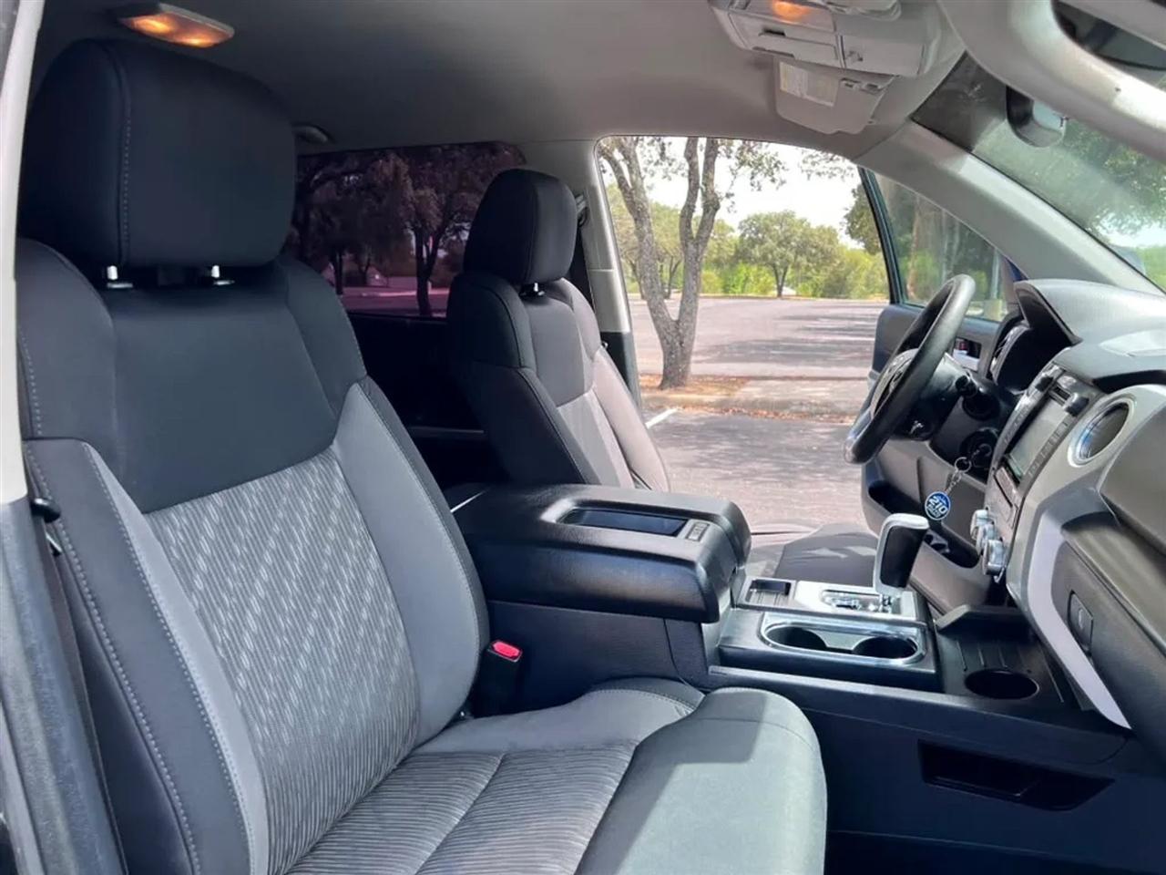 Toyota Tundra  2019