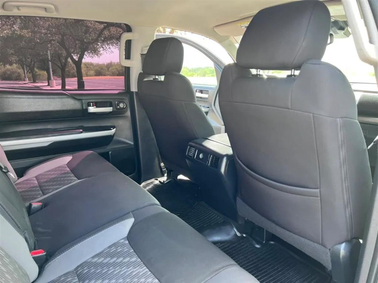 Toyota Tundra  2019
