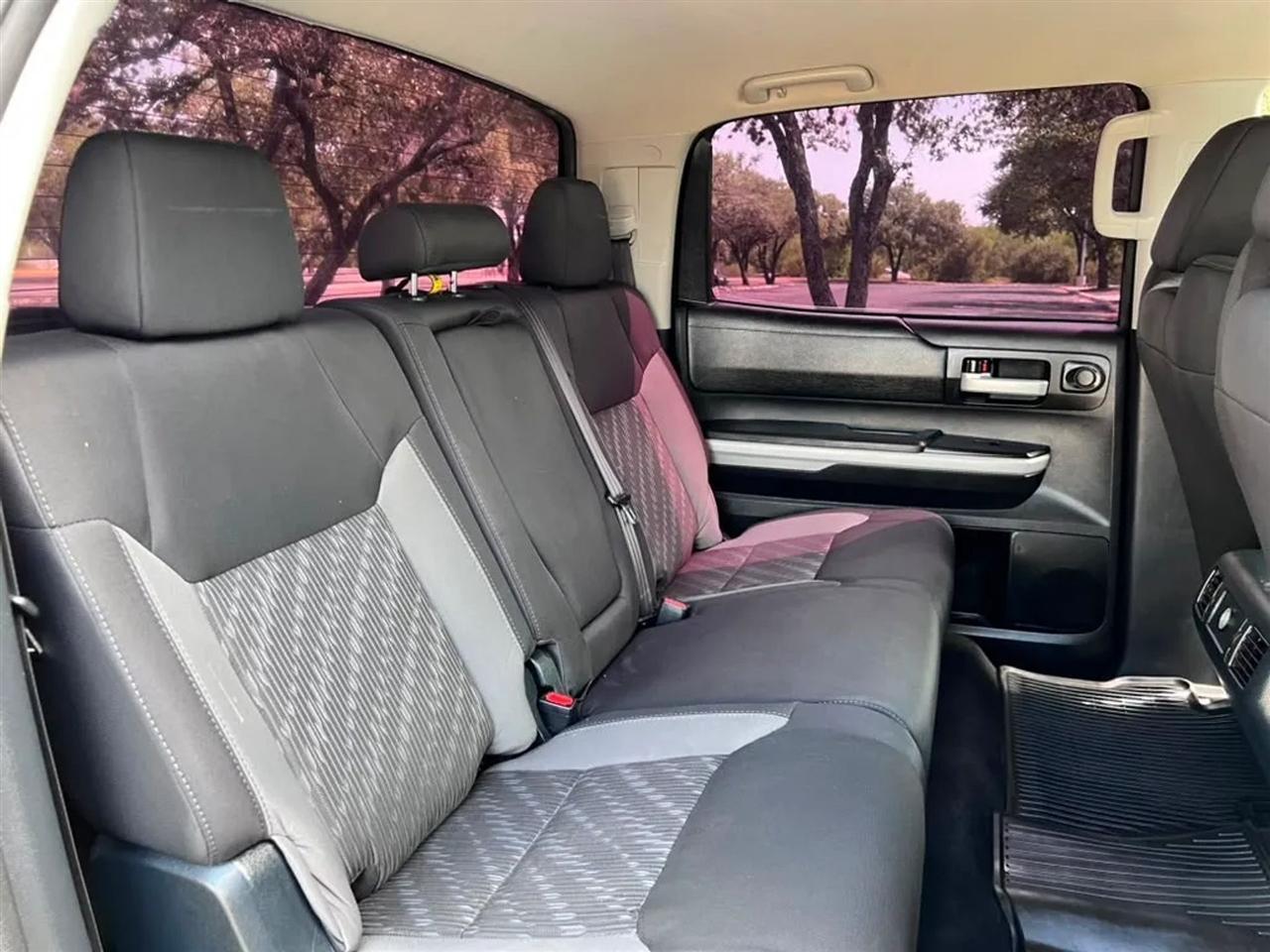Toyota Tundra  2019