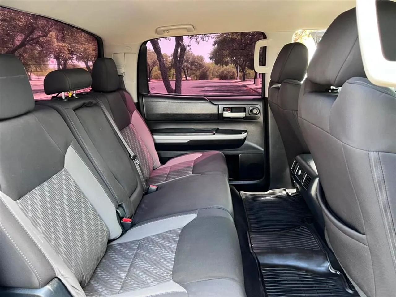 Toyota Tundra  2019