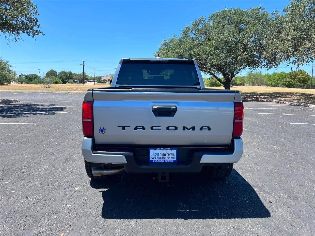 Toyota Tacoma  2024