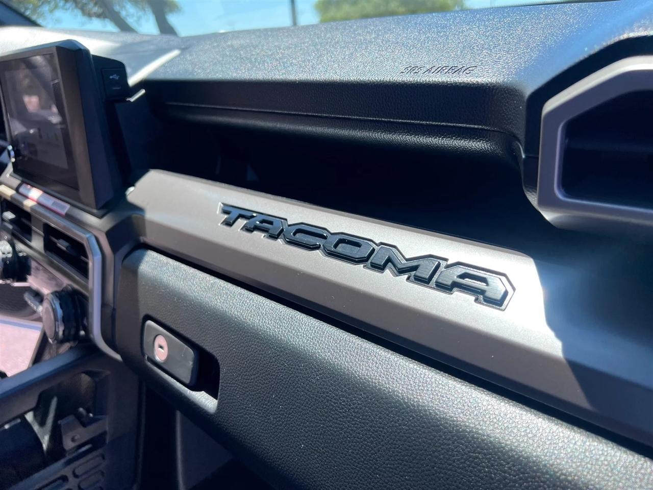 Toyota Tacoma  2024