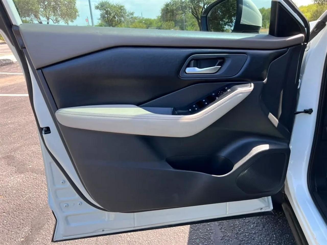 Nissan Rogue  2023