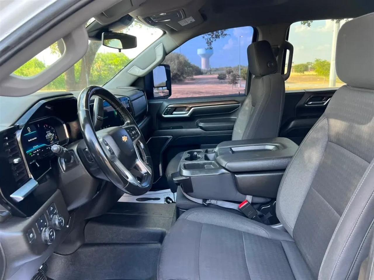 Chevrolet Silverado 2500HD  2024