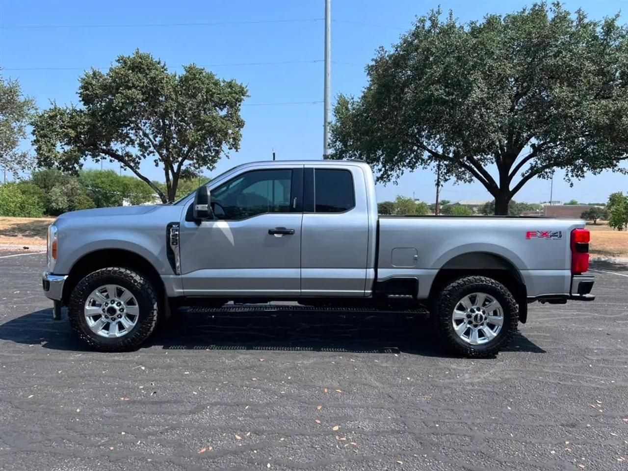 Ford F-250 SD  2023