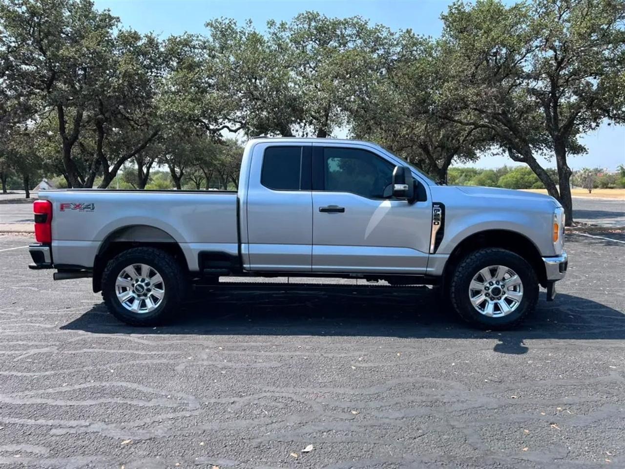 Ford F-250 SD  2023