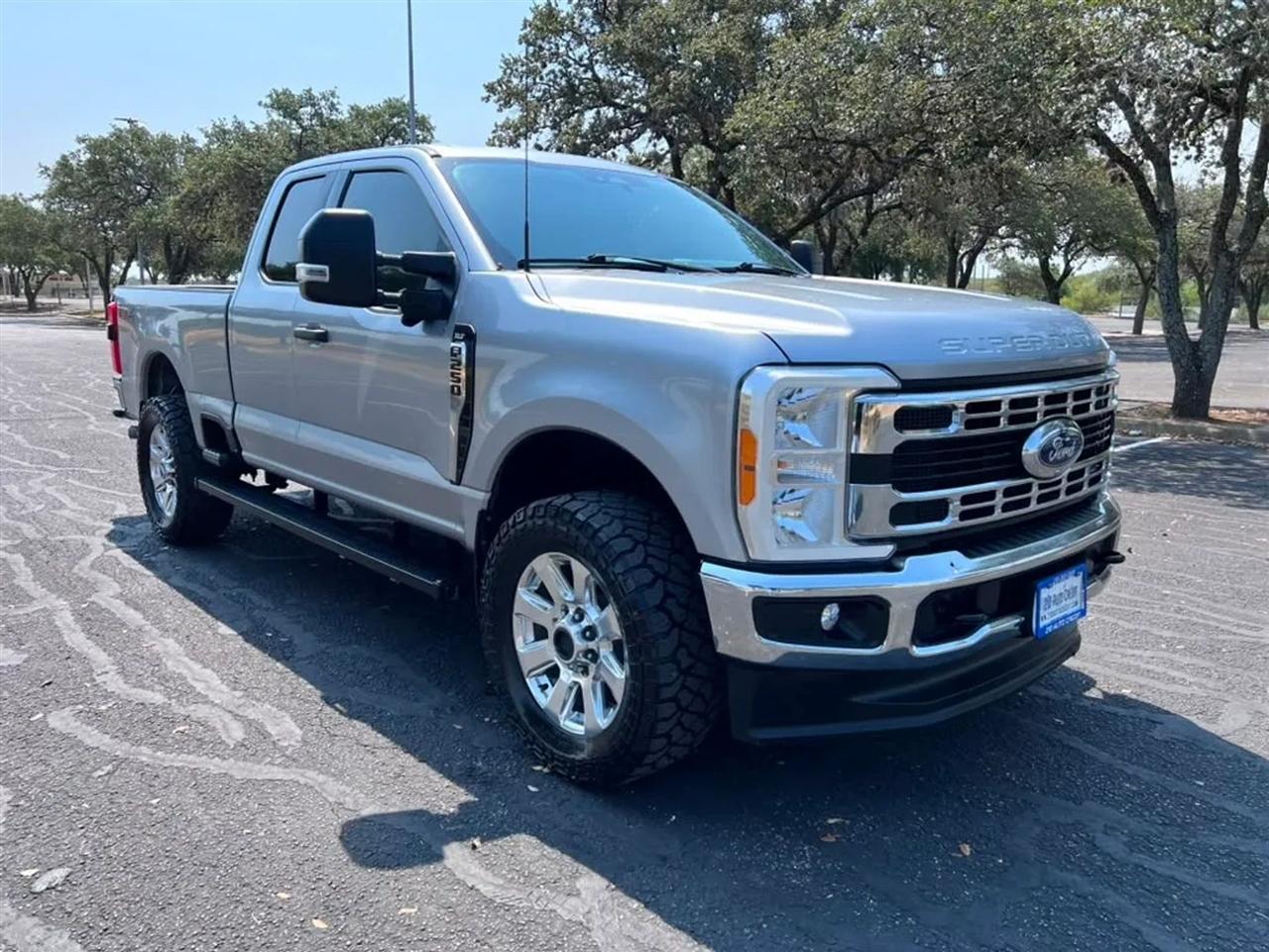 Ford F-250 SD  2023