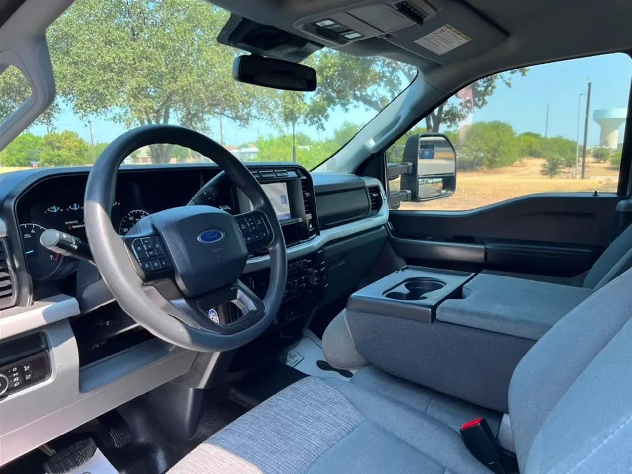 Ford F-250 SD  2023