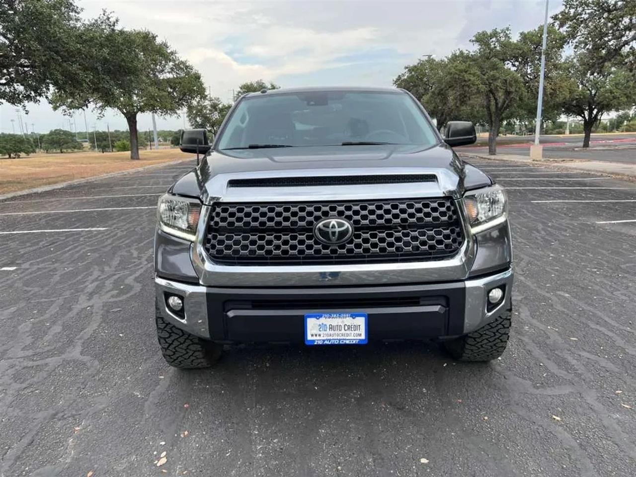 Toyota Tundra  2018