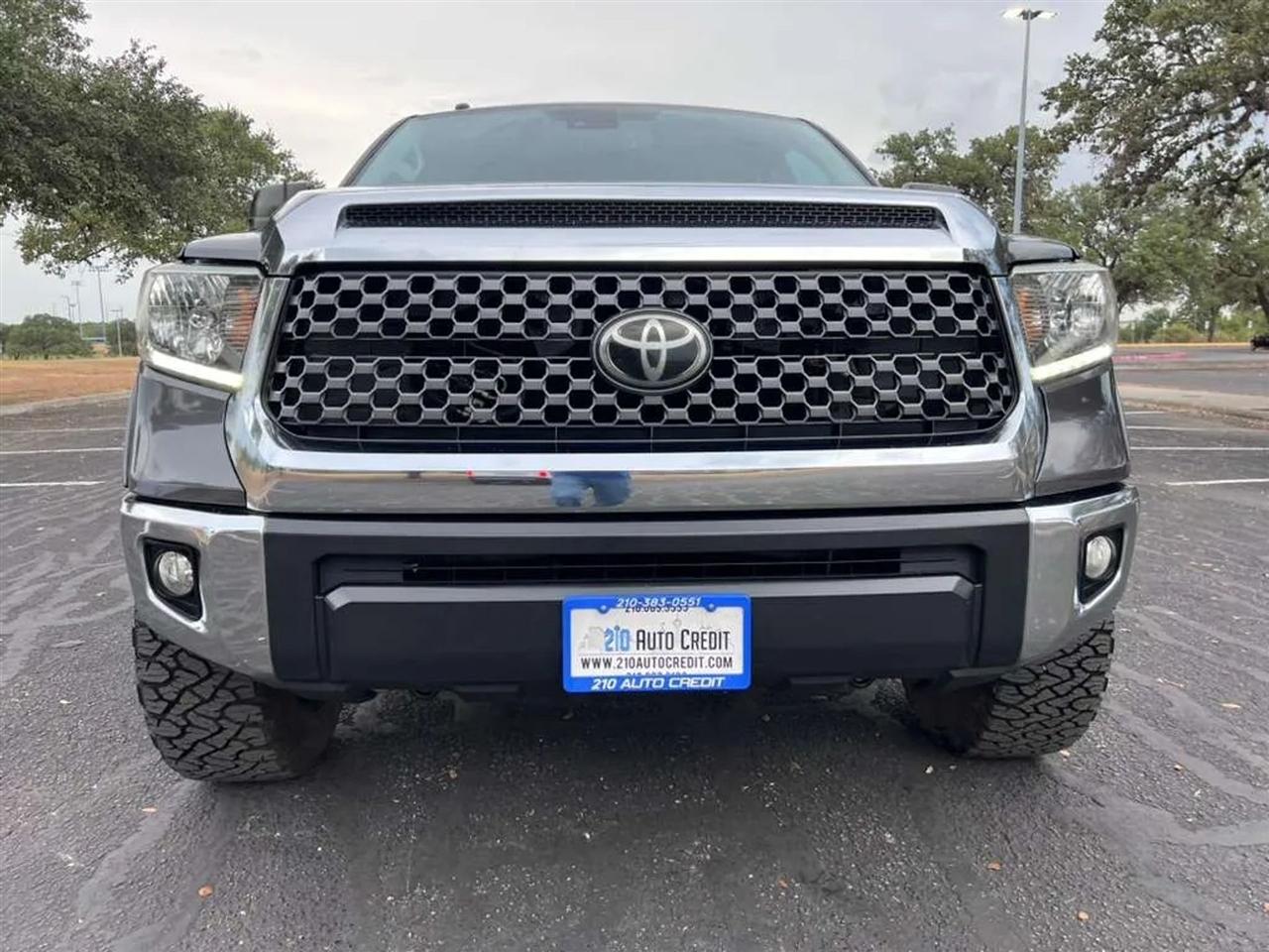 Toyota Tundra  2018