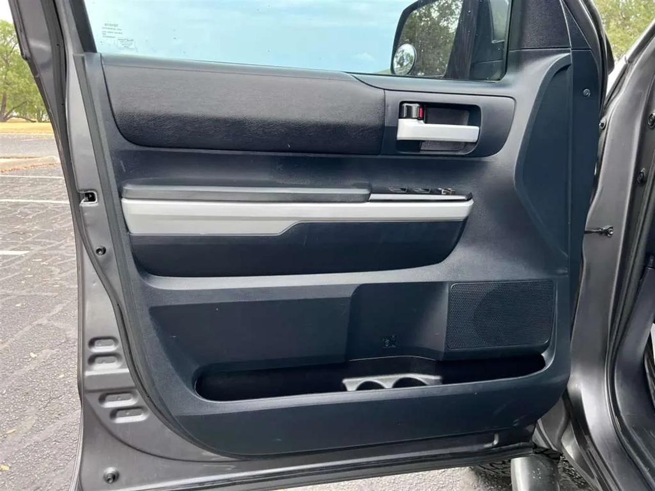 Toyota Tundra  2018