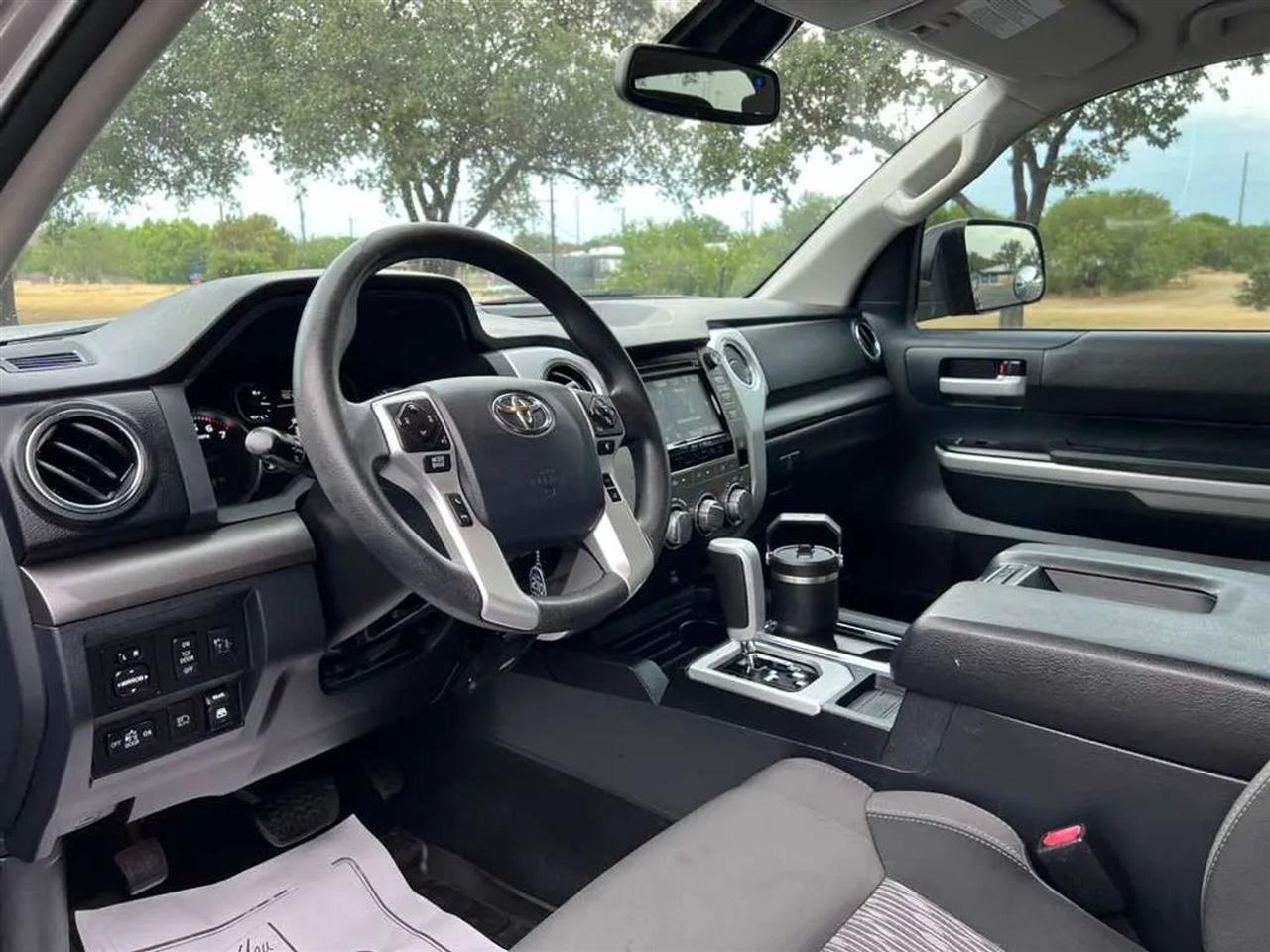 Toyota Tundra  2018