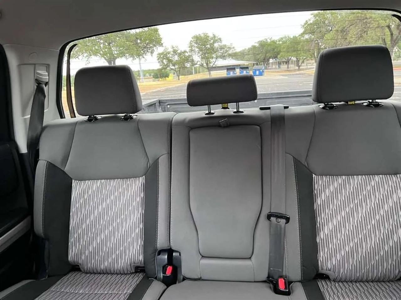 Toyota Tundra  2018