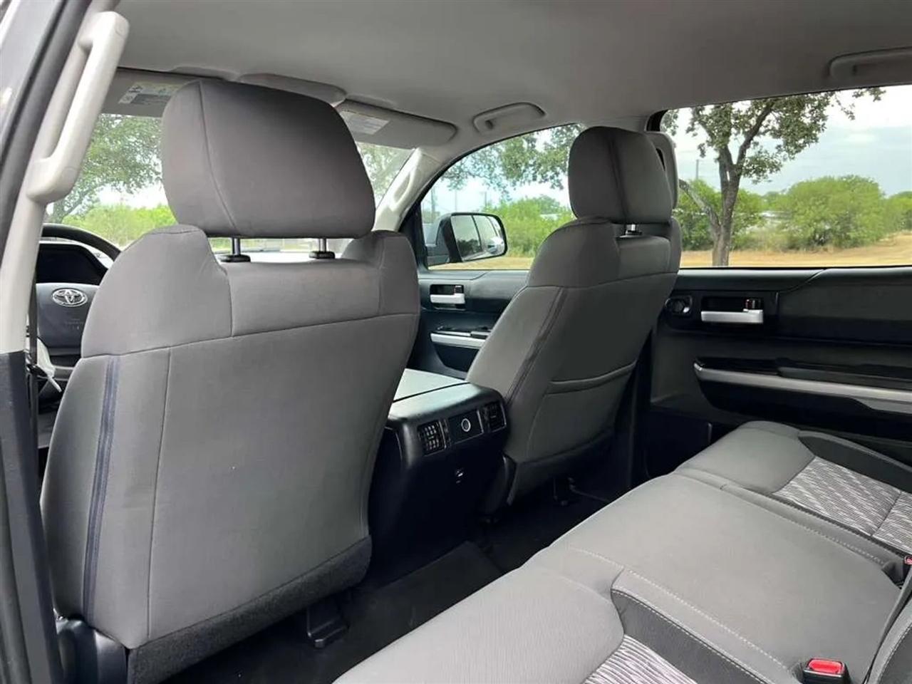 Toyota Tundra  2018