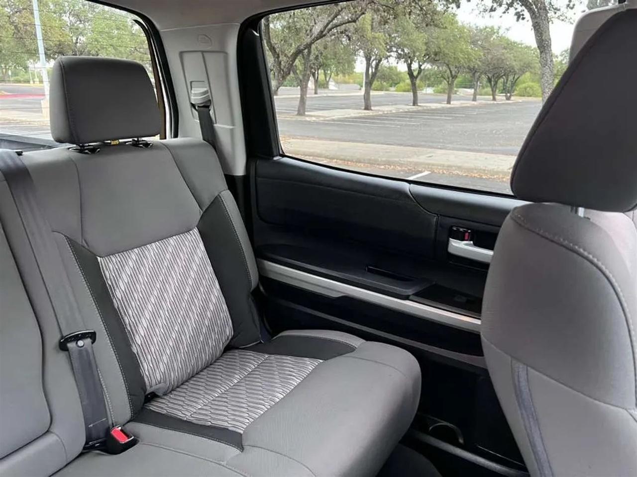 Toyota Tundra  2018