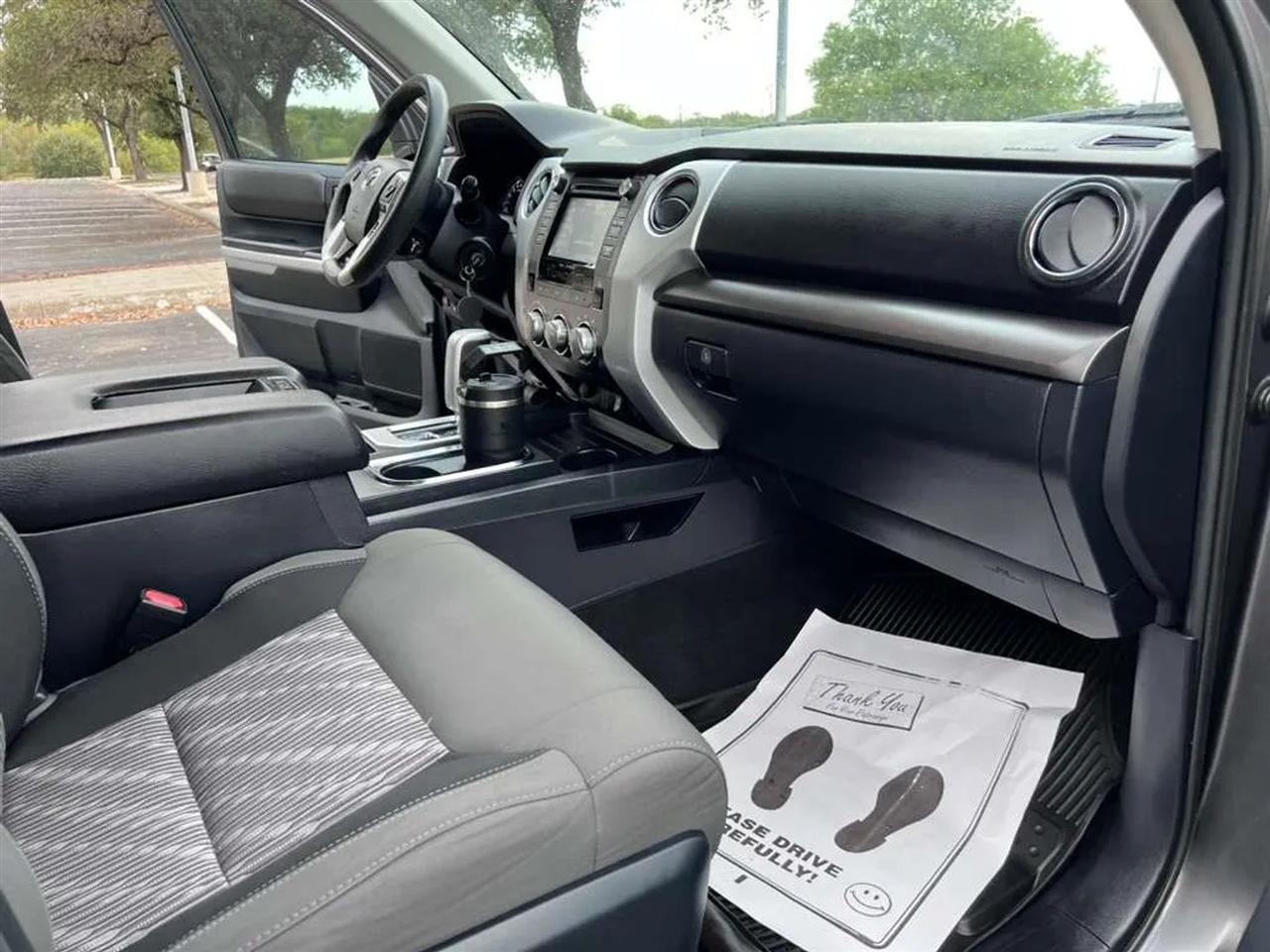 Toyota Tundra  2018